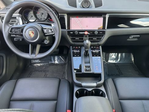 New 2026 Porsche Macan image 13