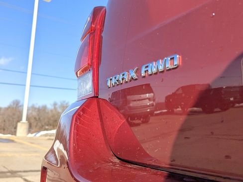 Used 2022 Chevrolet Trax LT w/ LT Convenience Package image 10