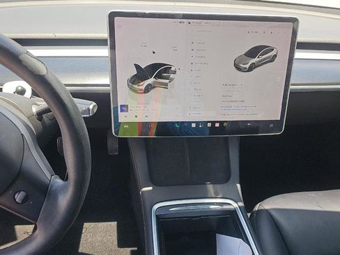 Used 2022 Tesla Model 3 Long Range AWD/4WD image 4