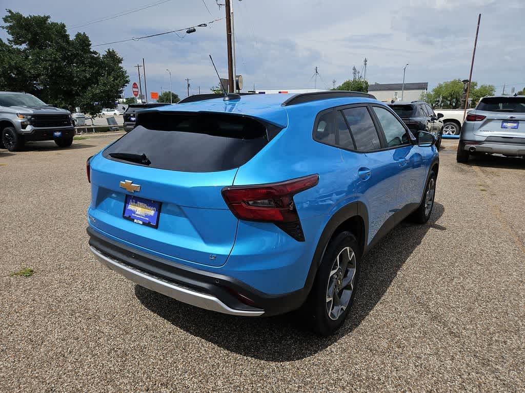 Used 2025 Chevrolet Trax LT w/ Driver Confidence Package FWD image 8