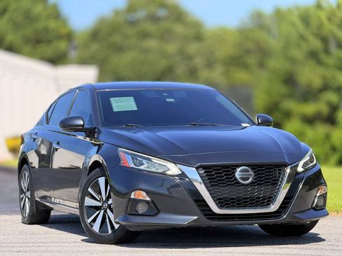 Used 2019 Nissan Altima 2.5 SL FWD image 4