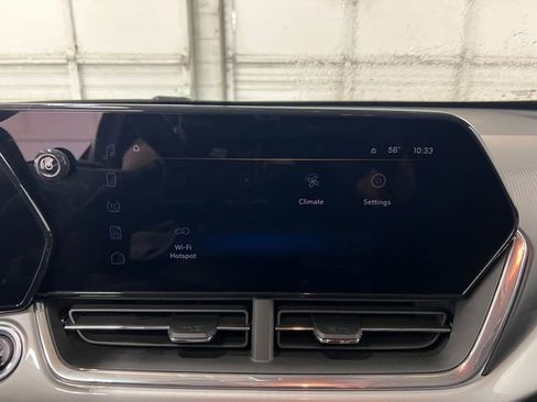 Used 2025 Chevrolet Trax LT w/ LT Convenience Package image 44