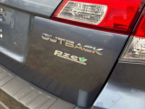 Used 2013 Subaru Outback 2.5i Limited w/ Moonroof Pkg image 23