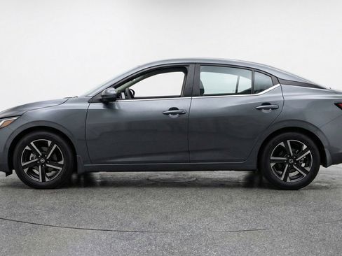 Used 2025 Nissan Sentra SV FWD image 5