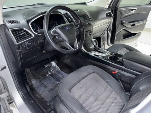 Used 2018 Ford Edge SEL image 11