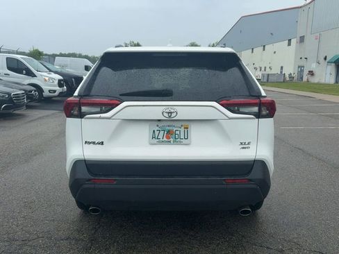 Used 2023 Toyota RAV4 XLE AWD/4WD image 5