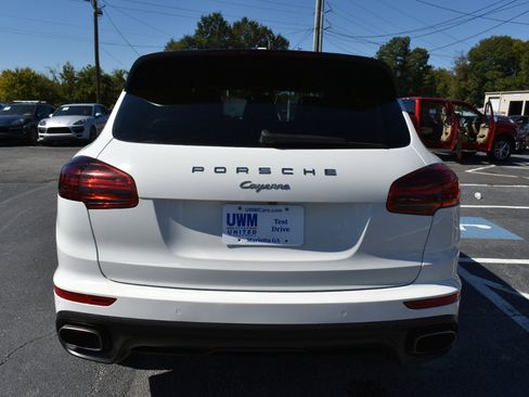 Used 2018 Porsche Cayenne Platinum Edition image 7