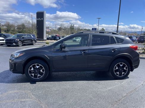 Used 2019 Subaru Crosstrek 2.0i Premium image 3