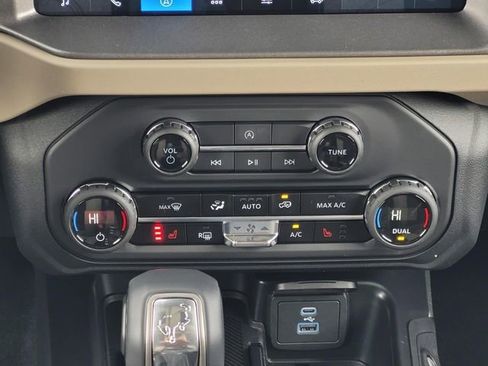 New 2025 Ford Bronco Big Bend AWD/4WD image 18