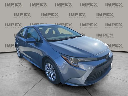 Used 2025 Toyota Corolla LE image 7