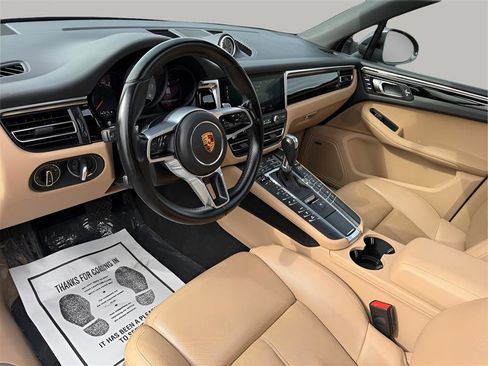 Used 2021 Porsche Macan S image 18