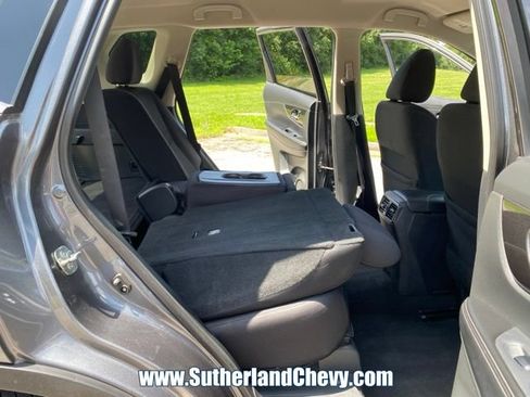 Used 2019 Nissan Rogue FWD image 36