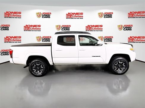 Certified 2022 Toyota Tacoma SR image 17