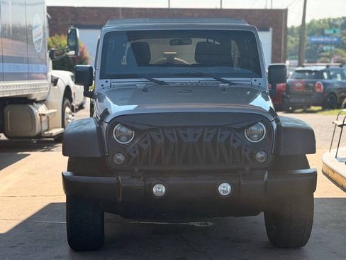 Used 2015 Jeep Wrangler Unlimited Sport w/ Connectivity Group AWD/4WD image 2