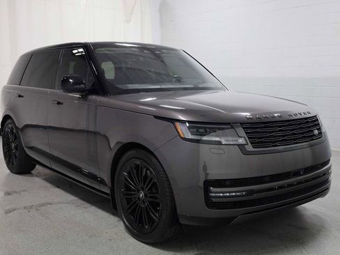 Used 2023 Land Rover Range Rover Long Wheelbase First Edition image 13