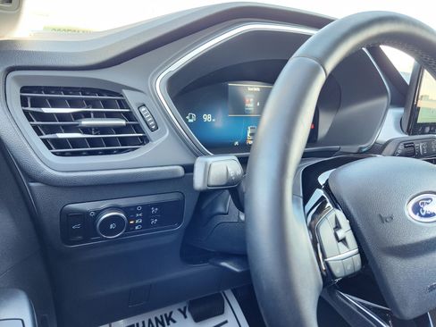 Used 2025 Ford Escape Platinum w/ Premium Technology Package image 24