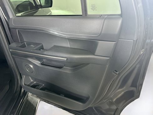 Used 2024 Ford Expedition Max XLT image 32