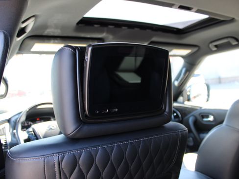 Used 2023 INFINITI QX80 Sensory w/ Cargo Package AWD/4WD image 16