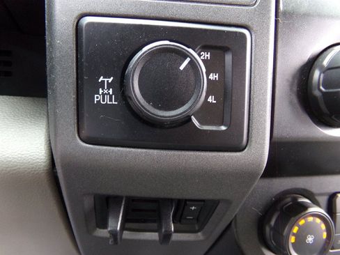 Used 2021 Ford F250 XL w/ Power Equipment Group AWD/4WD image 28