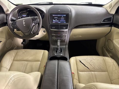 Used 2013 Lincoln MKT AWD image 14