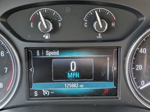 Used 2019 Buick Enclave Essence FWD image 5