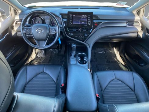Used 2022 Toyota Camry SE image 10