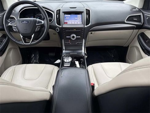 Used 2019 Ford Edge Titanium w/ Equipment Group 301A image 17