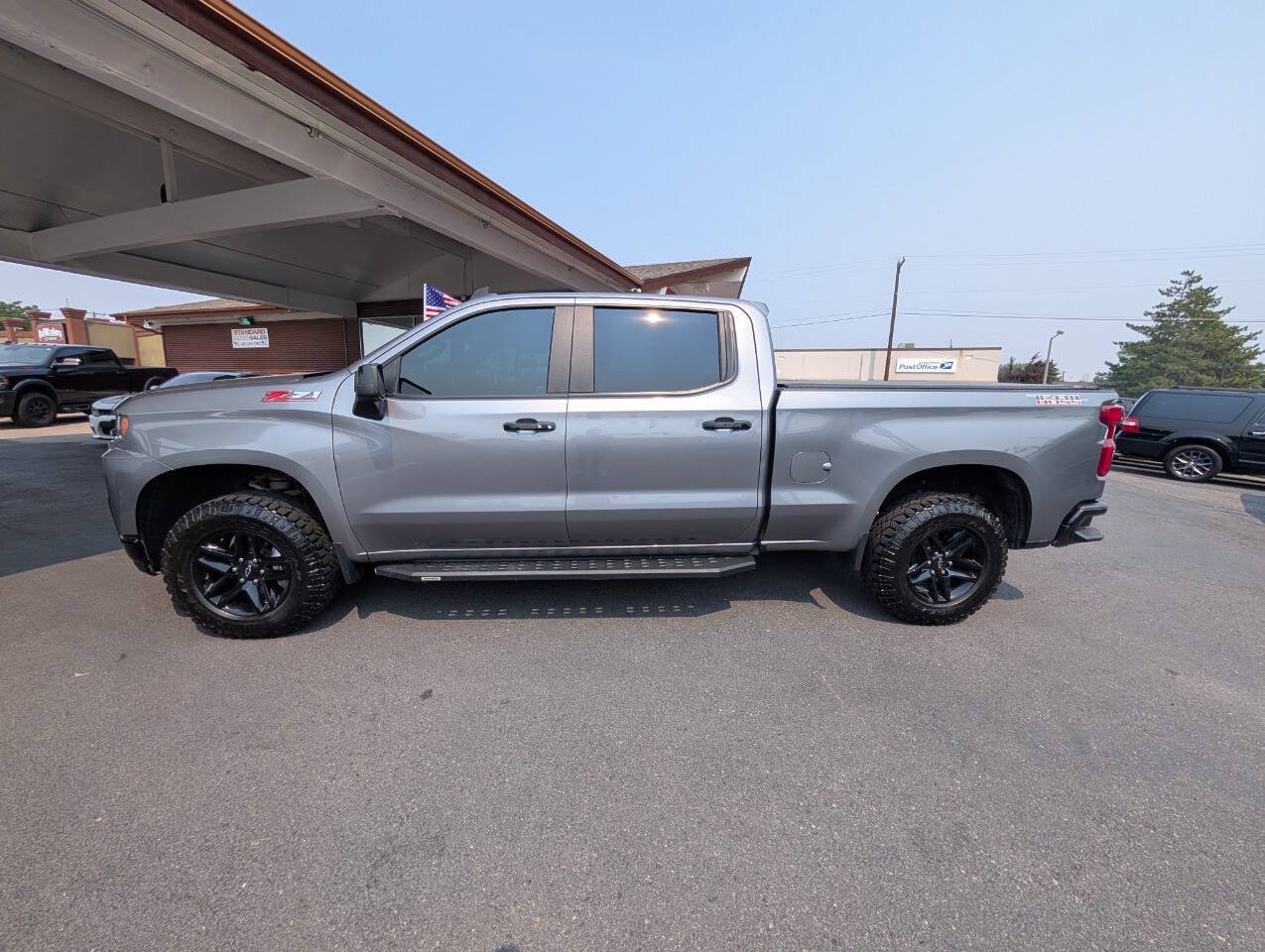 Used 2021 Chevrolet Silverado 1500 LT Trail Boss w/ Convenience Package II AWD/4WD image 4