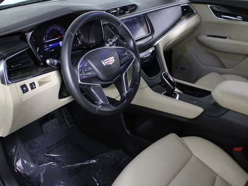 Used 2019 Cadillac XT5 FWD image 18