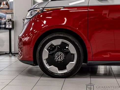 Used 2025 Volkswagen ID. Buzz Pro S RWD image 7