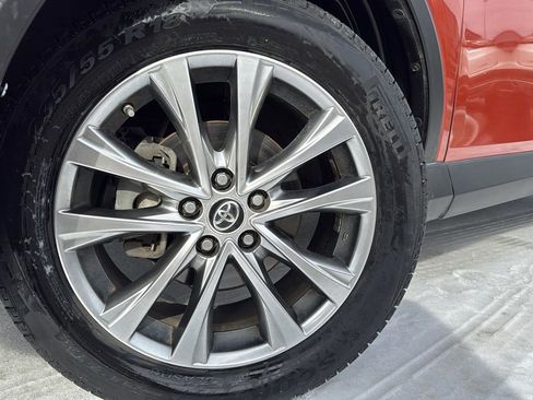 Used 2016 Toyota RAV4 Limited image 9