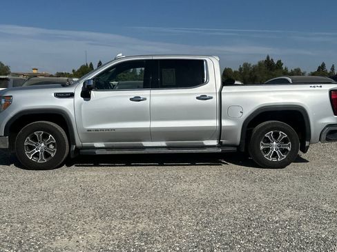 Used 2019 GMC Sierra 1500 SLT w/ Driver Alert Package I AWD/4WD image 6