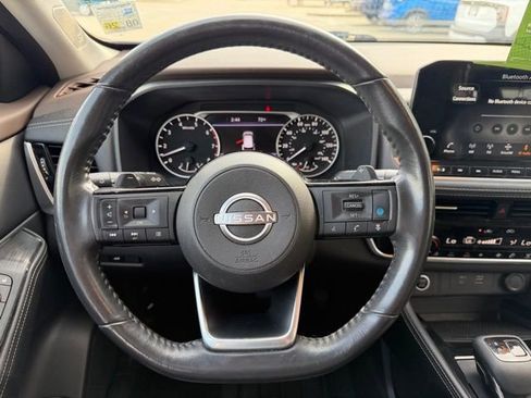 Used 2022 Nissan Rogue SL w/ SL Premium Package image 17