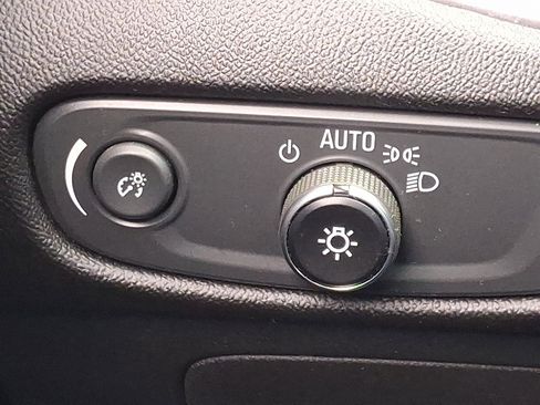 Used 2024 Chevrolet Malibu LT image 23