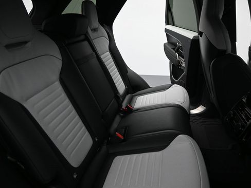 Used 2025 Land Rover Range Rover Sport SV Edition Two image 13