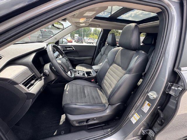 Used 2023 Mitsubishi Outlander SE FWD image 18