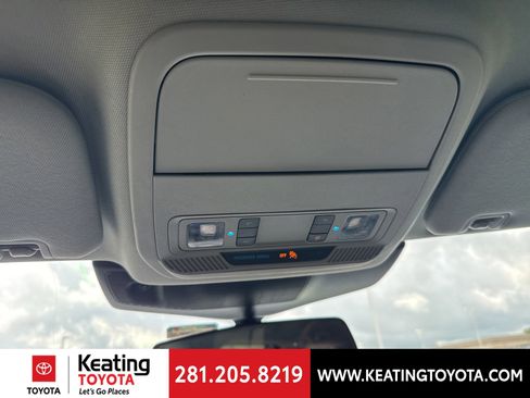 Used 2020 Ford Explorer XLT w/ Equipment Group 202A RWD image 19