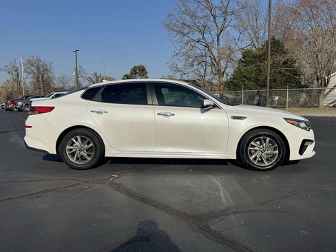 Used 2019 Kia Optima LX image 15