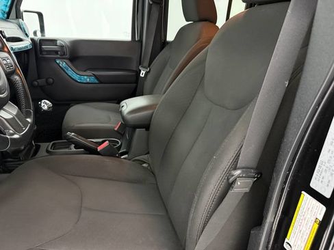 Used 2016 Jeep Wrangler Unlimited Sport AWD/4WD image 25