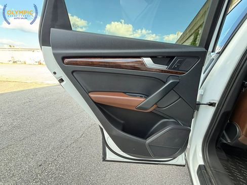 Used 2018 Audi Q5 2.0T Premium w/ Convenience Package image 44