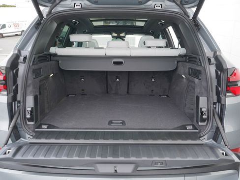 Used 2026 BMW X5 sDrive40i image 21