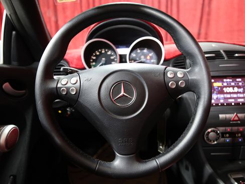 Used 2006 Mercedes-Benz SLK 350 image 17