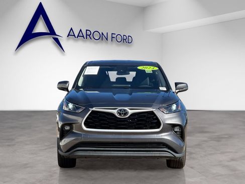 Used 2024 Toyota Highlander LE image 8