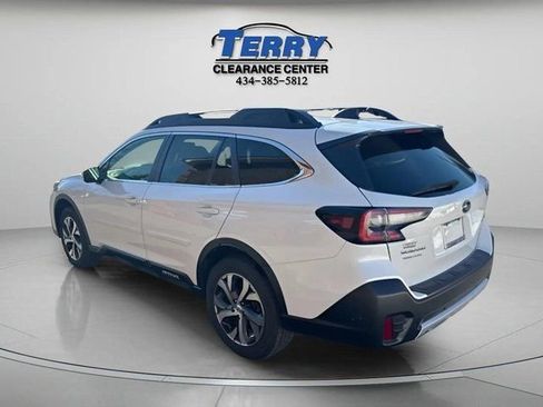 Used 2022 Subaru Outback Limited image 4