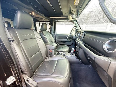 Used 2023 Jeep Wrangler Unlimited Sahara w/ Cold Weather Group image 31