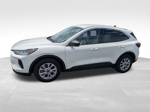 Used 2023 Ford Escape Active w/ Cold Weather Package FWD image 30