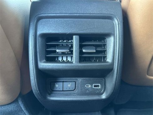 Certified 2022 Cadillac XT4 Premium Luxury w/ Enhanced Visibility Package image 58