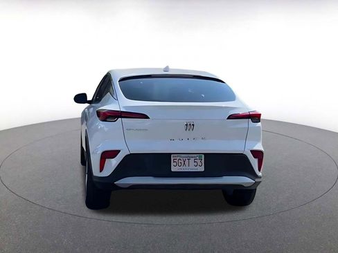 Used 2025 Buick Envista Preferred image 16