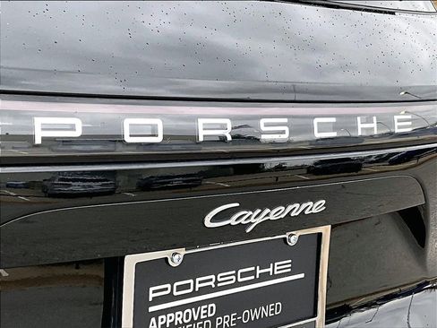 Used 2023 Porsche Cayenne image 22