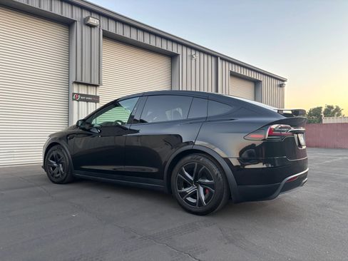 Used 2026 Tesla Model X Plaid AWD/4WD image 9
